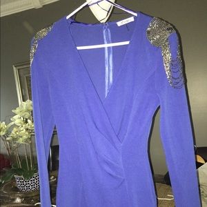 Xtaren short dress with long sleeves